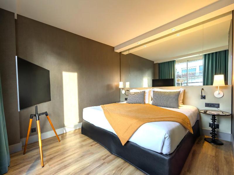 Quality Hotel Acanthe - Boulogne Billancourt image