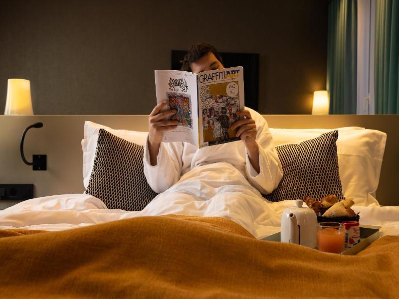 Quality Hotel Acanthe - Boulogne Billancourt image