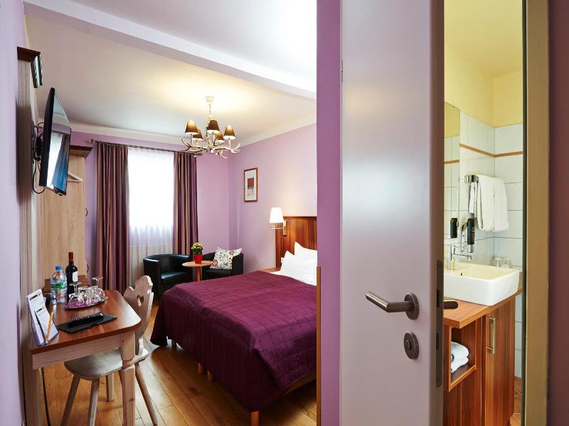 Hotel Elch image