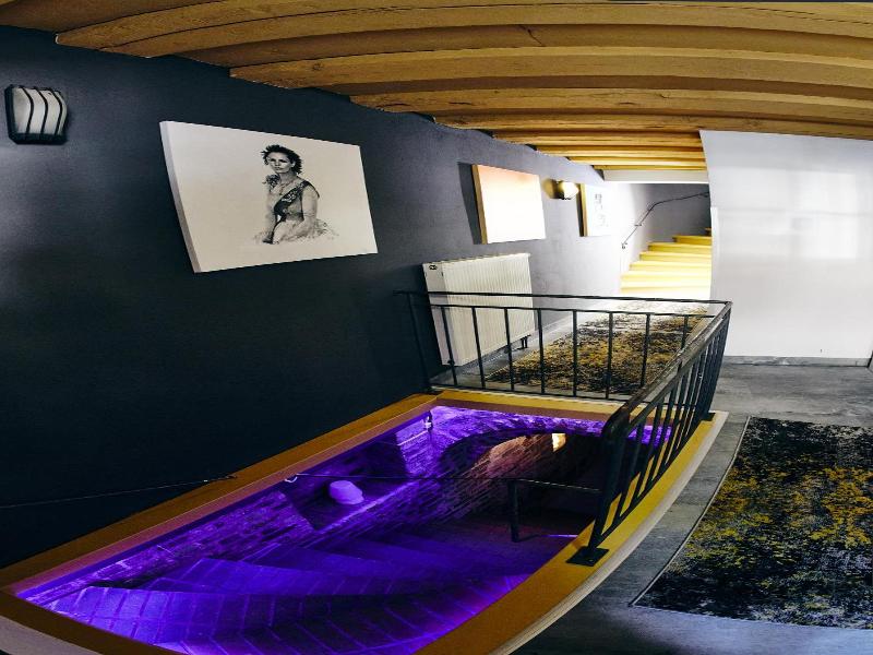 Hotel Elch image