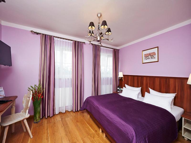 Hotel Elch image