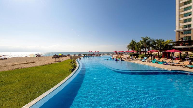 Grand Venetian Condominium image