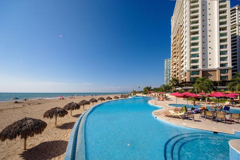 Grand Venetian Condominium image