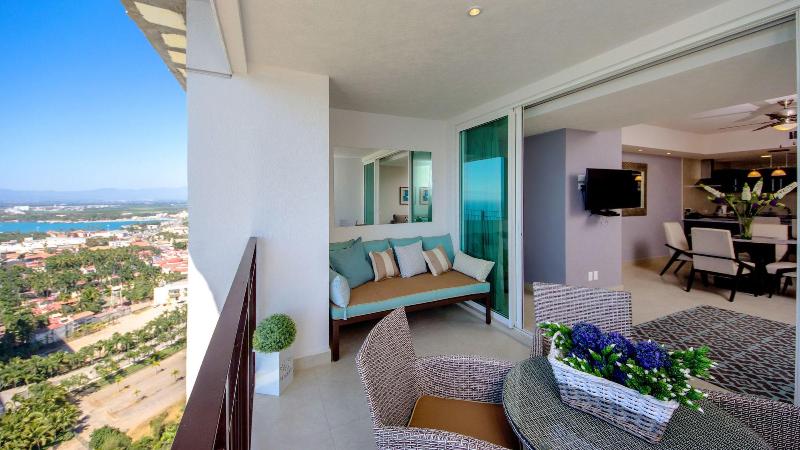 Grand Venetian Condominium image