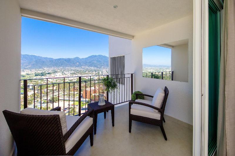 Grand Venetian Condominium image