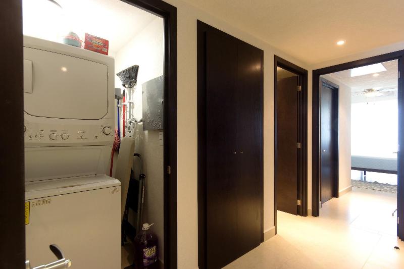 Grand Venetian Condominium image