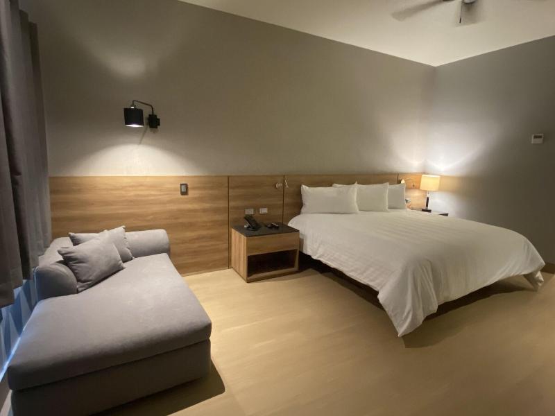 Rivi Grand Hotel image