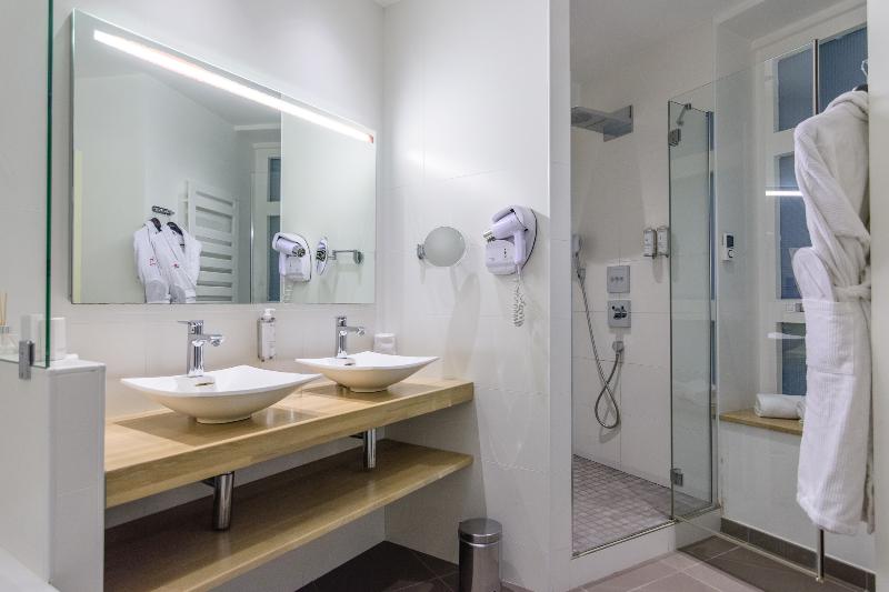 Quality Hotel Saint Georges image