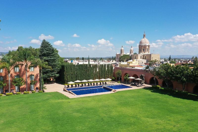 El Diezmo Hotel image