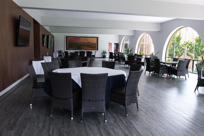 El Diezmo Hotel image 1
