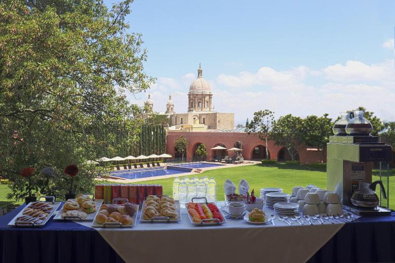 El Diezmo Hotel image 5