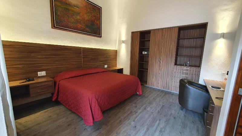 El Diezmo Hotel image 4