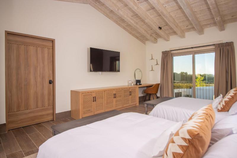 Hotel Vina Cola Parvada By Lumina image