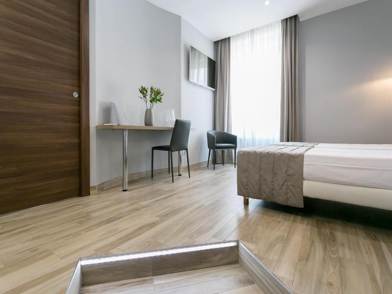 Aparthotel Durini image