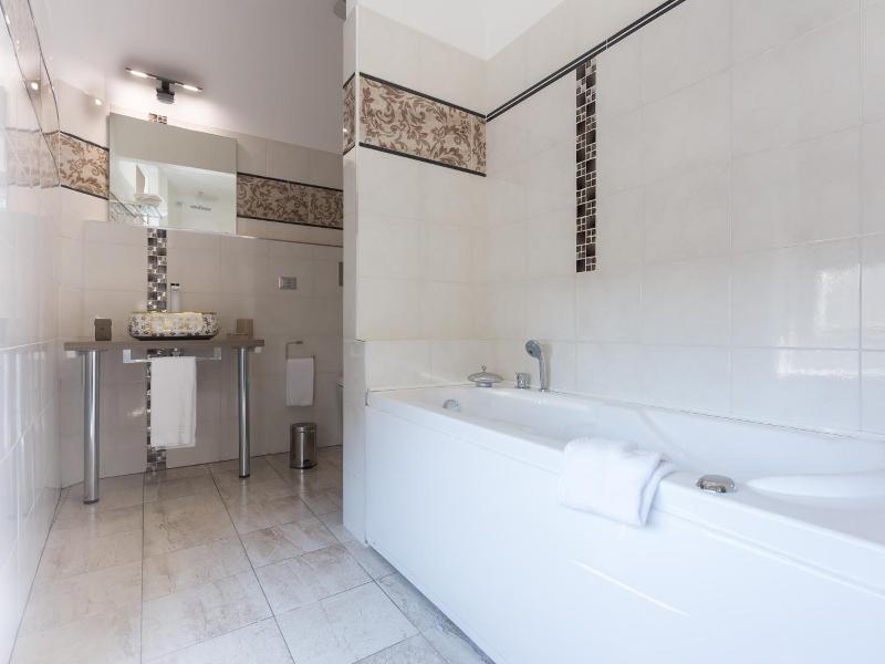 Aparthotel Durini image