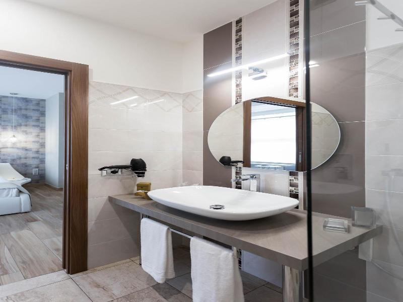 Aparthotel Durini image