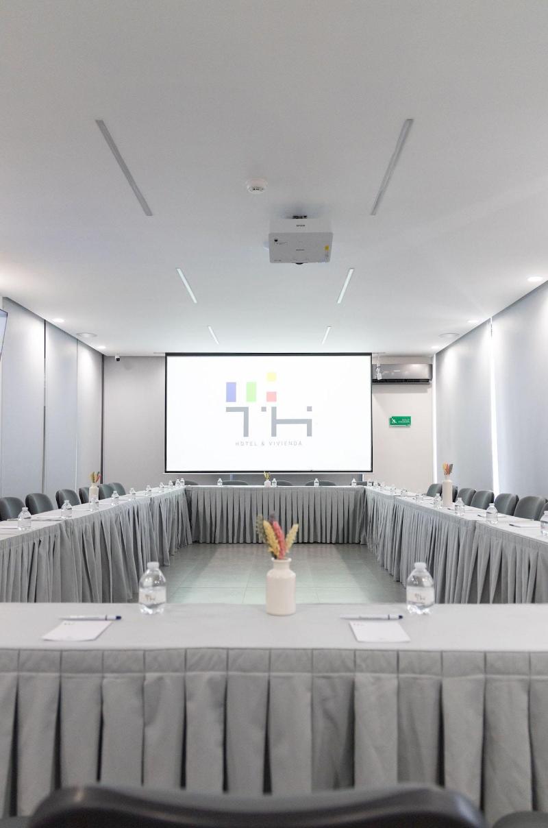 Th Hotel Vivienda image