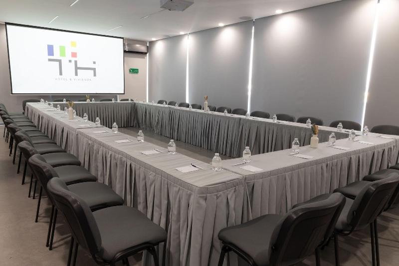Th Hotel Vivienda image