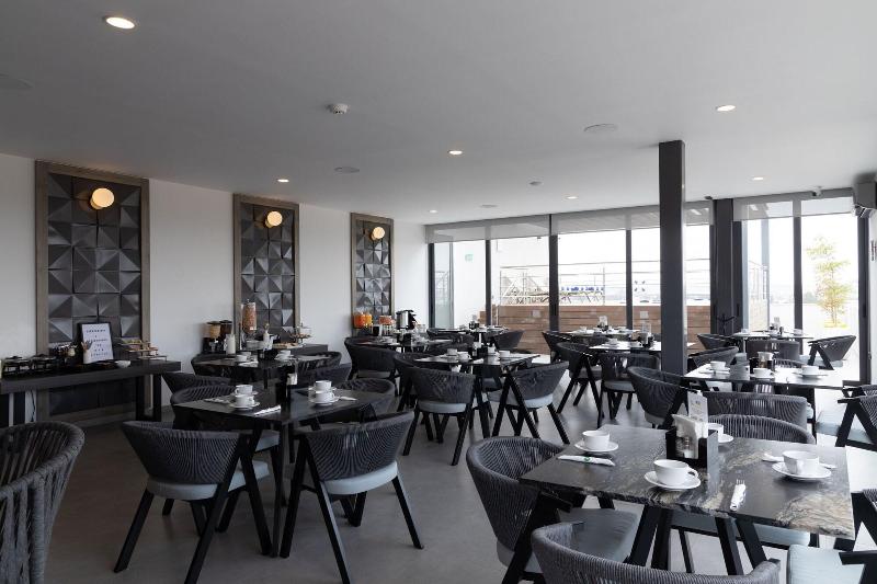 Th Hotel Vivienda image