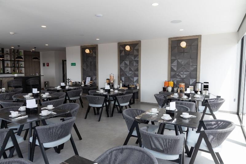 Th Hotel Vivienda image
