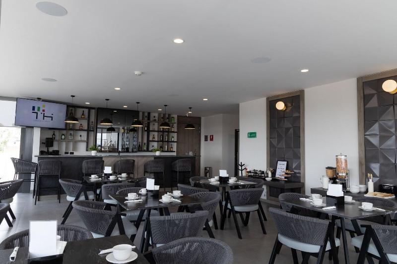 Th Hotel Vivienda image
