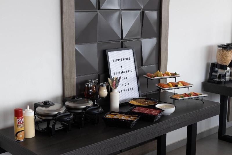Th Hotel Vivienda image