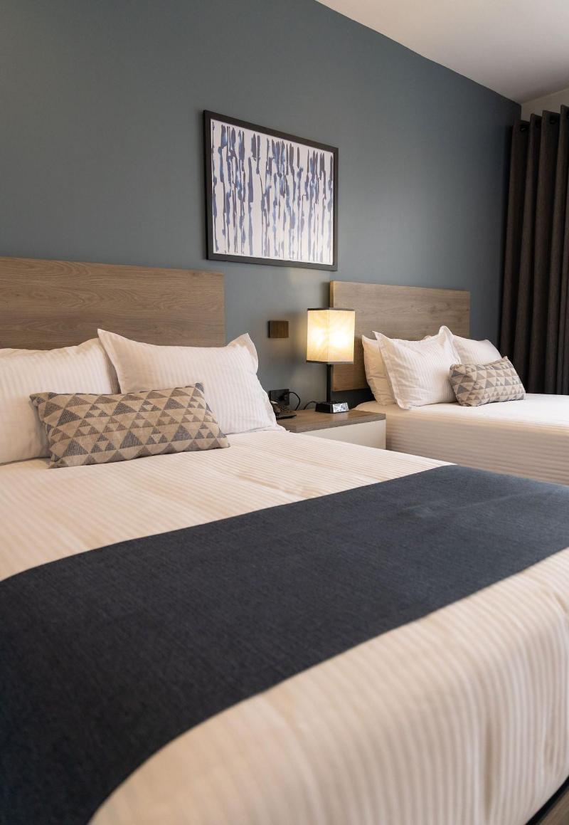 Th Hotel Vivienda image