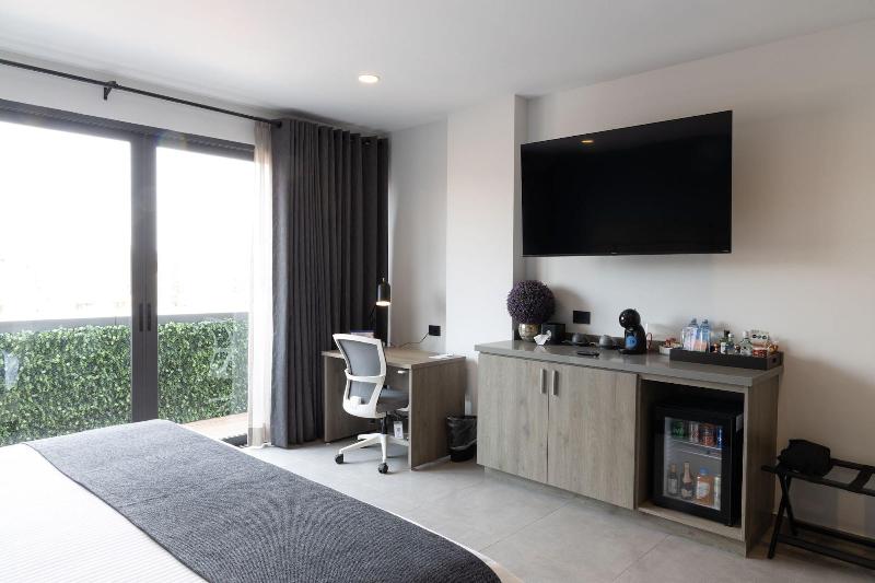Th Hotel Vivienda image