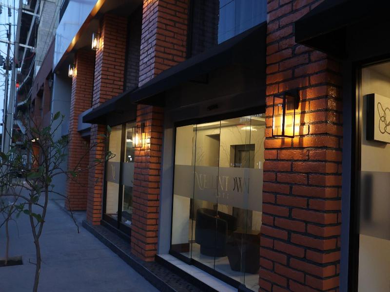 Hotel Wellintown image