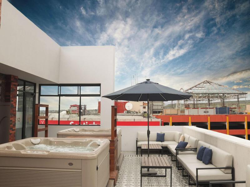 Hotel Wellintown image