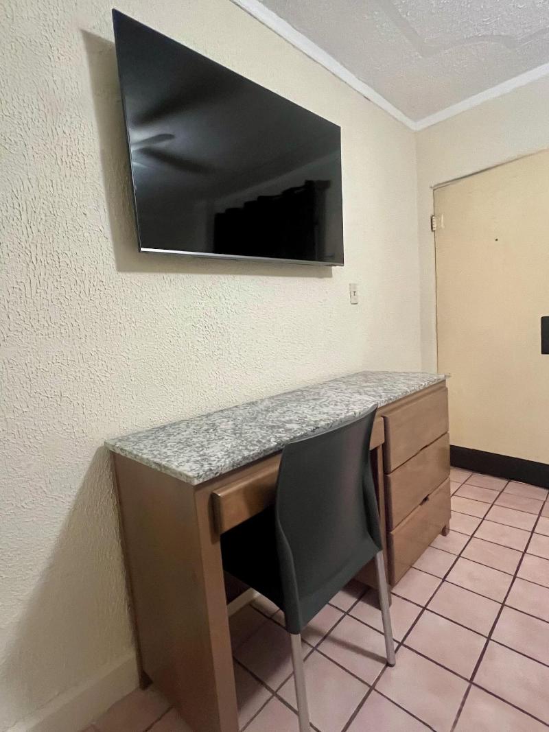 Hotel Lea N image