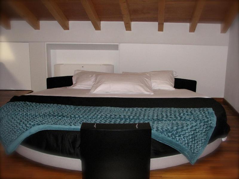 Parizzi Suites Restaurant image