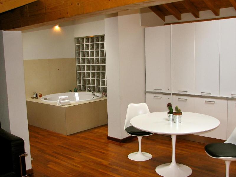 Parizzi Suites Restaurant image