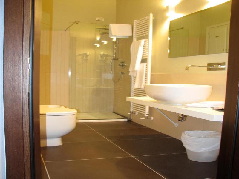 Parizzi Suites Restaurant image