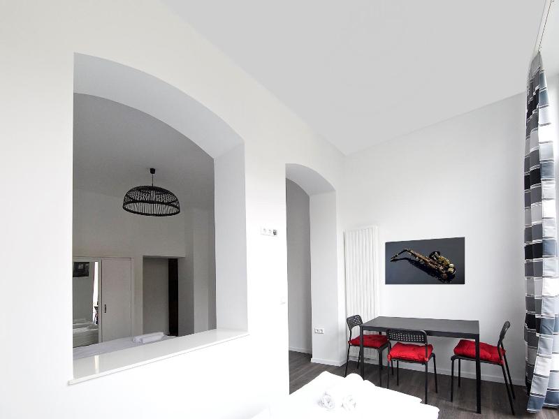 Aparthotel Lenau image