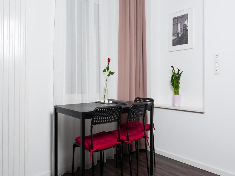 Aparthotel Lenau image