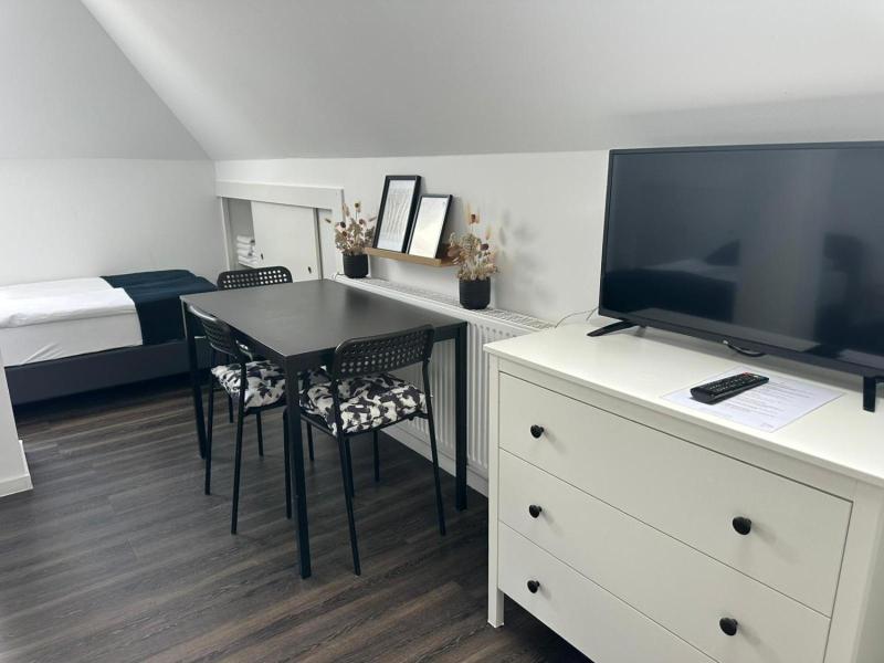 Aparthotel Lenau image