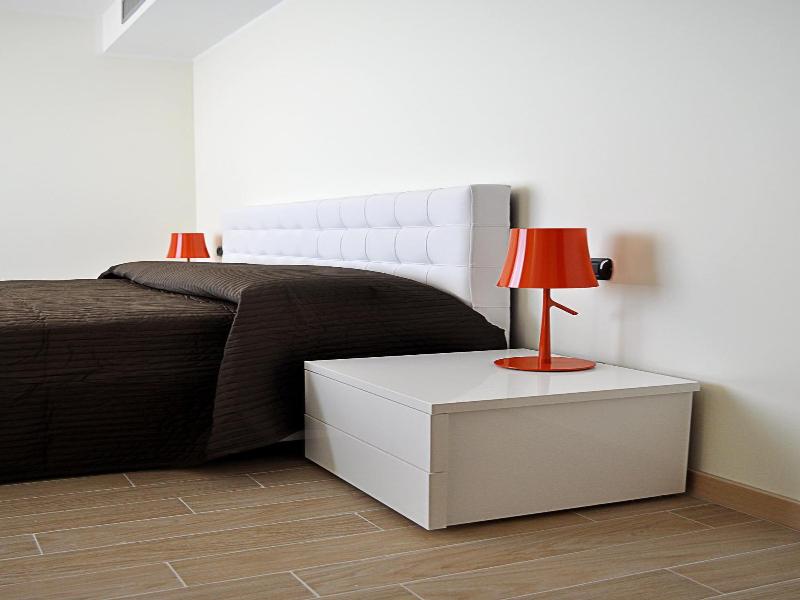 Bb Hotels Aparthotel Arcimboldi image