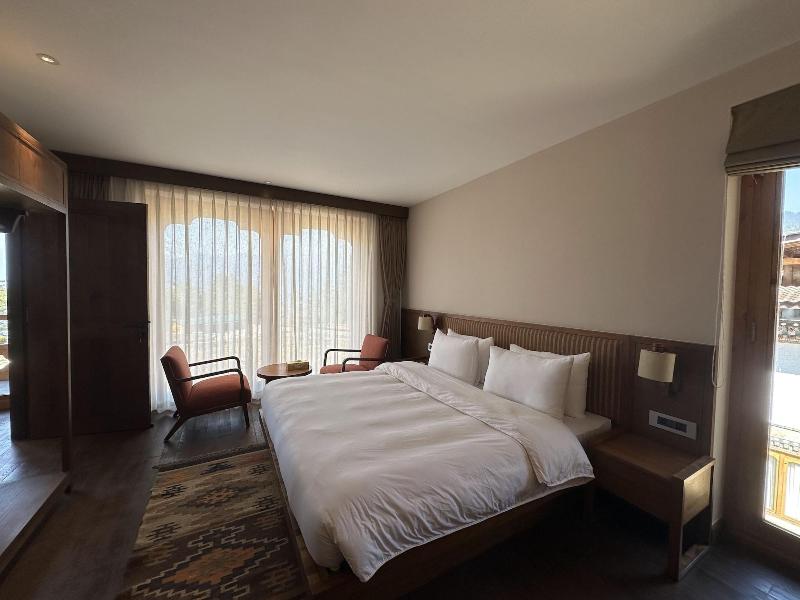 Ozen Resort image