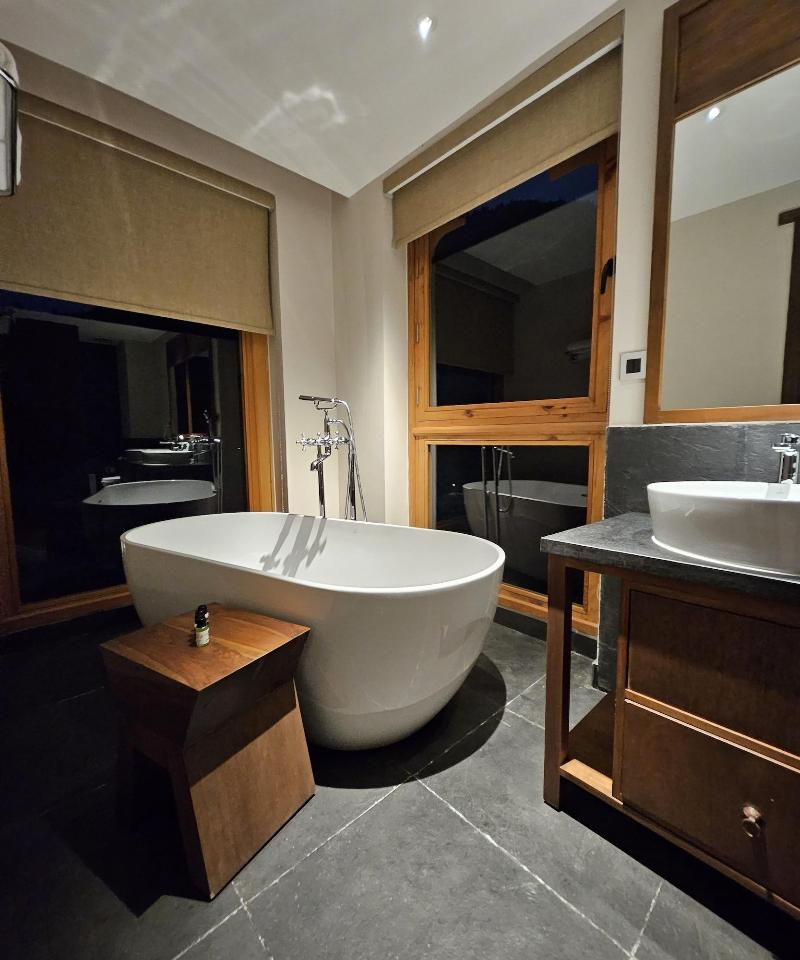 Ozen Resort image
