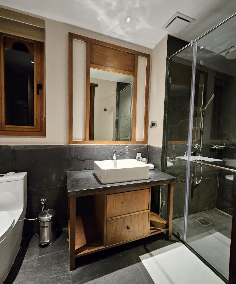 Ozen Resort image
