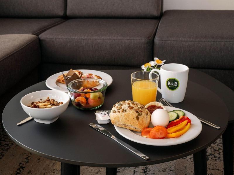 B&B HOTEL Offenburg-HBF image