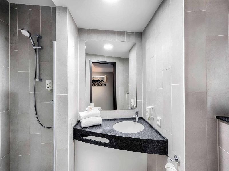 B&B HOTEL Offenburg-HBF image