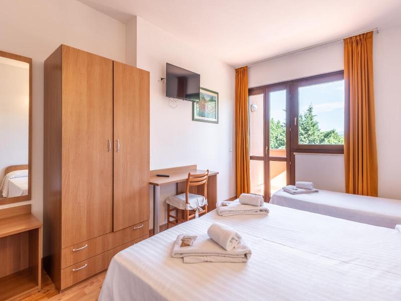 Hotel La Carica image