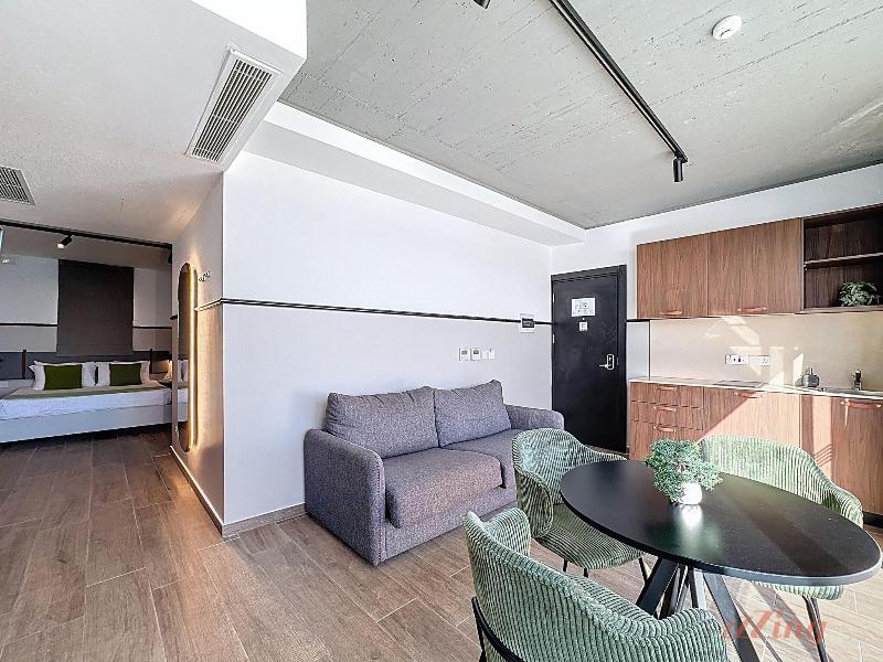 South32 Hotel