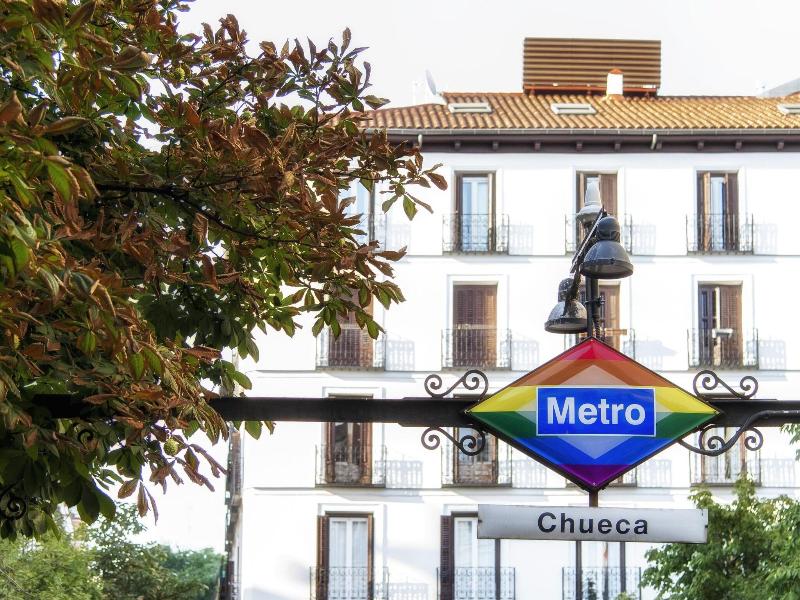 Bob W Chueca image