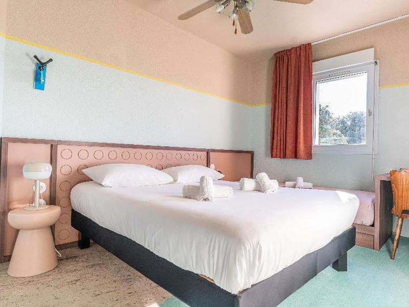 ibis Styles Pont du Gard Route d'Avignon image