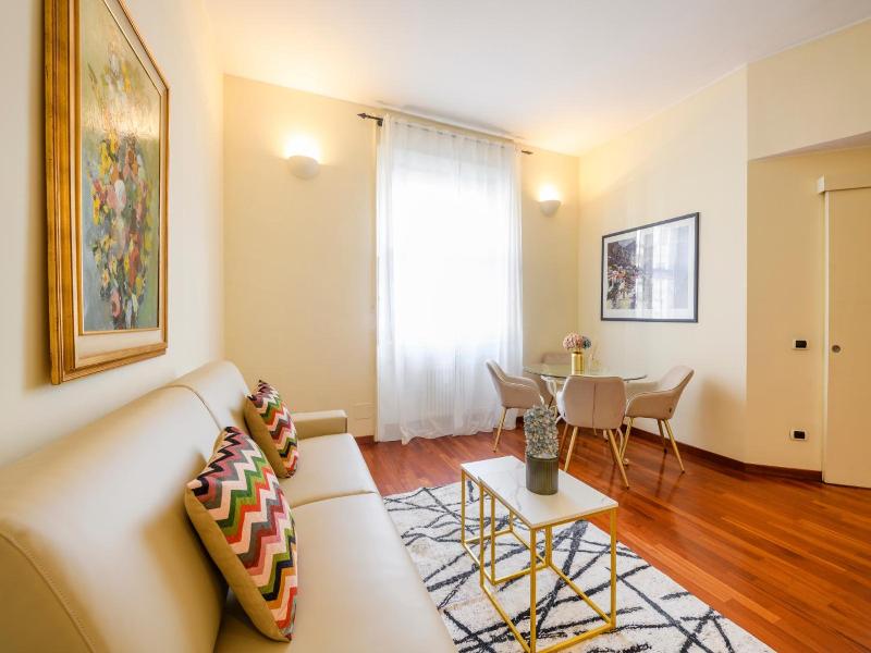 Milan Royal Suites Luxury P Zza Della Repubblica image