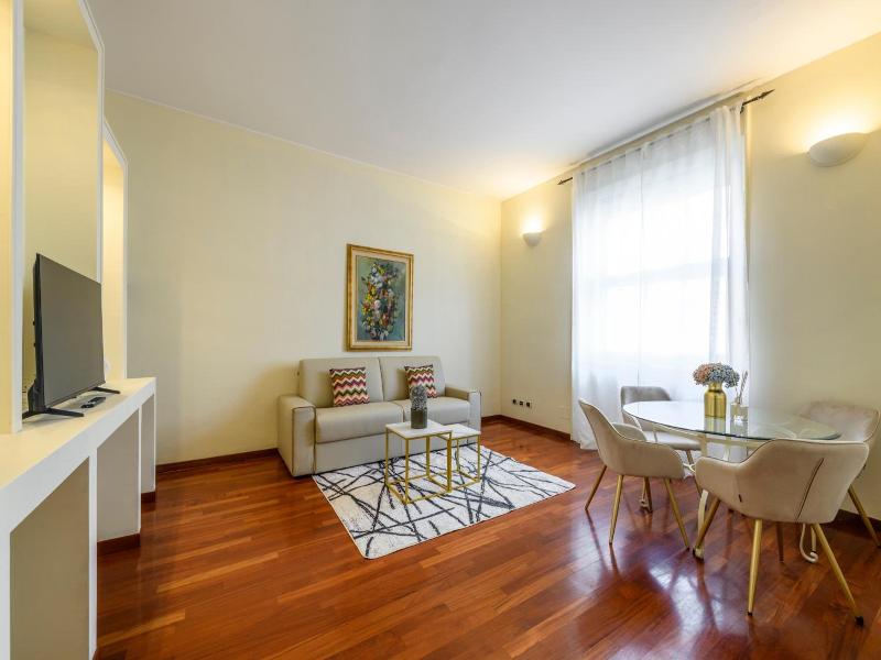 Milan Royal Suites Luxury P Zza Della Repubblica image