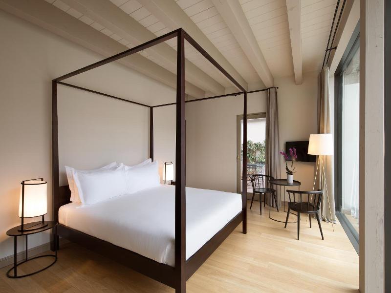 Opera35 Boutique Hotel image